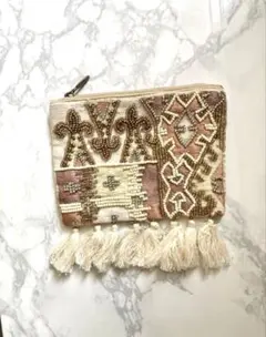 ビーズ刺繍　タッセル　ポーチ　小物入れ