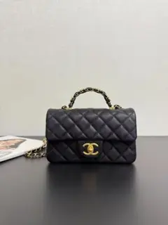 CHANEL ブラックレザー ショルダーバッグ