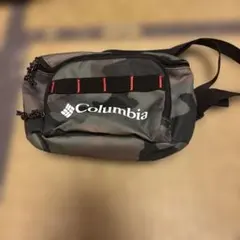 Columbia ボディバッグ ウエストポーチ 迷彩柄のサムネイル
