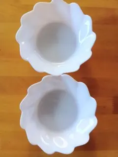 【美品】ヤマザキ春のパンまつり　白 花びら波型ボウル皿 2個セット
