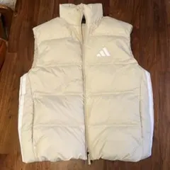 adidas ダウンベスト