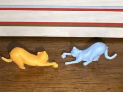 フエラムネのおもちゃ　猫のミニチュアフィギュア 2体セット