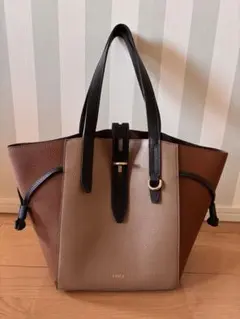 極美品　FURLA トートバッグ ブラウン ベージュ ブラック
