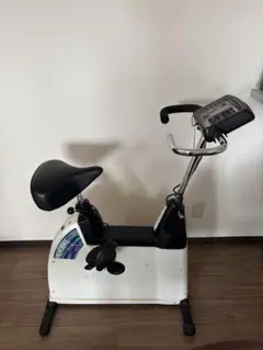 コンビ エアロバイク EZ102
