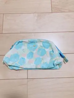 新品未使用　化粧ポーチ　大容量　花柄　メイクポーチ　コスメポーチ