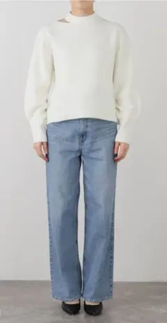 美品　ラトータリテ　カットアウトハイネックニット