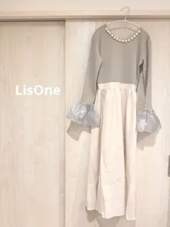 【新品】　リスワン　ワンピース　グレージュ　ホワイト　パール　お値下げ