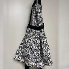 【値下げ】未使用 Belle Plume ダマスク模様エプロン