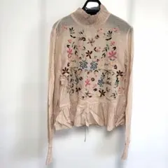 【美品】刺繍入りピンクベージュ長袖シャツ XS ZARA