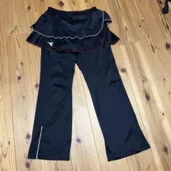 テニス　レディースパンツ フリル付き ディアドラブラック Mサイズのサムネイル
