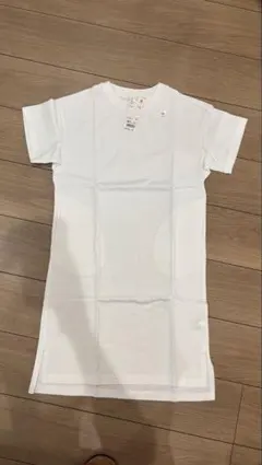 UNIQLO 新品　UT ワンピース　白　キッズ　140