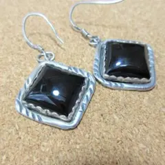 natsuko toyofuku ピアス シルバー エナメル natsuko toyofuku ピアス シルバー エナメル - メルカリ