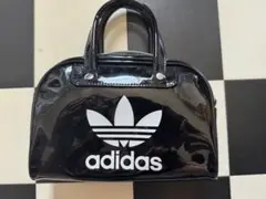 adidas ブラック ハンドバッグ