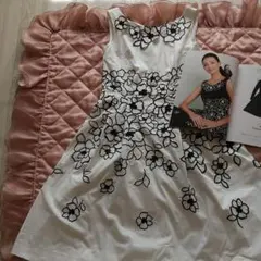 最終お値下げしました。エムズグレイシー花柄ワンピース