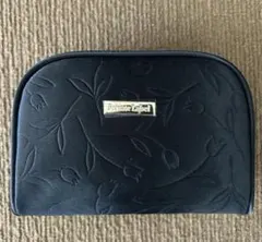 【新品】Private Label ポーチ ネイビー　エンボス加工のサムネイル