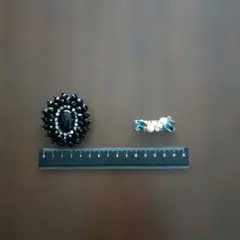 ブローチ 2点セット ブラック・ブルーのサムネイル