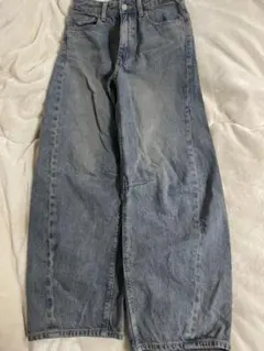 GU バレルレッグジーンズ　Sサイズ