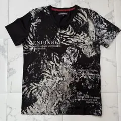 semantic design パンソン 蛇柄 ロゴ Vネック Tシャツのサムネイル