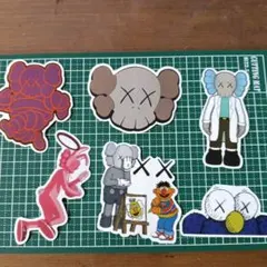 カウズ KAWS 刺繍アイロンワッペン 全身一枚 - メルカリ