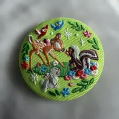Disney 刺繍ピンバッジ バンビ