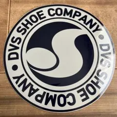 DVS SHOE COMPANYステッカー