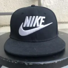 NIKE デカロゴ刺繍 黒 6パネルキャップ