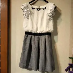 ミモザ 清楚系 ワンピース 千鳥柄 スカート ひざ丈 フリルブラウス 白黒 9号