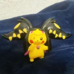 ち*ん様 ポンチョを着たピカチュウ メガクチート フィギュア