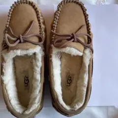 UGG ベージュ スエード モカシン