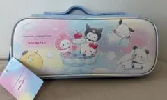 新品タグ付き♡サンリオ×もちぱん ラウンドペンケース 筆箱のサムネイル