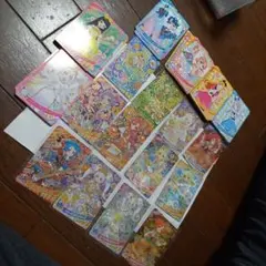 ひみつのアイプリ、星4、12枚セットと、6キャラ星2と星3、65枚、まとめ売り