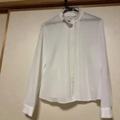 白 長袖　ブラウス