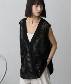 【新品】DFFUR. ベスト ジレ オーバーサイジング透かし編みニットベスト