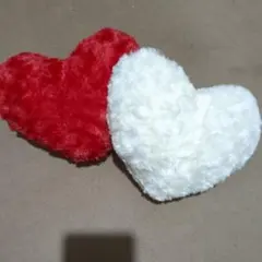新品未使用モコモコフワフワ可愛い♥ピンクと白と赤のハート型ミニ