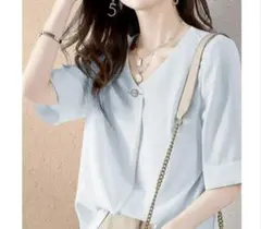 ライトブルー Vネック 半袖シャツ Mサイズ