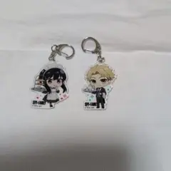 スパイファミリー　ロイド　ヨル　アクリルキーホルダー　中外カフェ