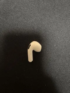 Apple AirPods 4 ノイズキャンセリング搭載イヤホン　右耳のみ