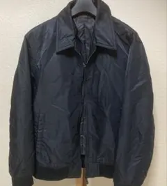 ユニクロ　黒 L ナイロン ジャンパー