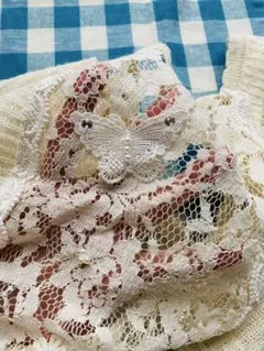 アクシーズ　背中が可愛い　蝶々　レース　パール　薄手　春　カーディガン　ボレロ