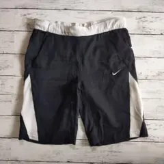 NIKE ハーフパンツ ショートパンツ ブラック ホワイトのサムネイル