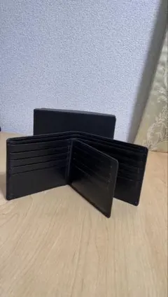 二つ折り財布 ブラック レザー シンプルのサムネイル