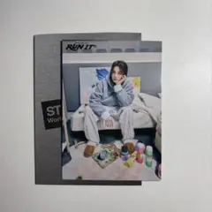 Stray Kids RUN IT JAPAN ヒョンジン ラントレ | Mercari