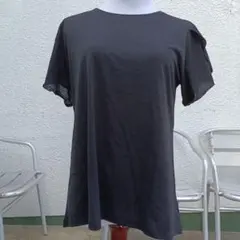 新品未使用　ブラック 半袖Tシャツ フリル付き　M~Lサイズ 五分袖