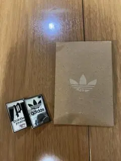 adidas pointless journey 付属品 ピンバッジ 2個セットのサムネイル