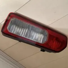スズキ ジムニーJB64W 純正右テール KOITO 220-5938C