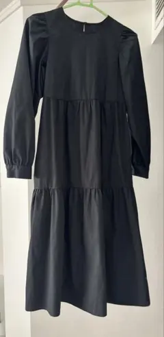 GU ブラック ティアードワンピース 長袖 ロング丈 Sサイズ
