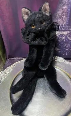 黒白ネコぬいぐるみポーチ - メルカリ