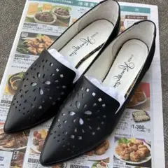 銀座かねまつ　黒　フラットシューズ