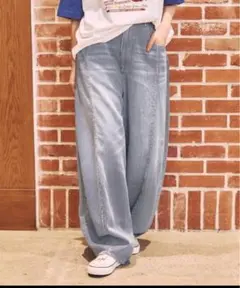 OLUN フリンジタックデニムパンツ タグ付き - メルカリ