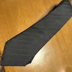 Yumi Katsura ダークグレー ストライプ ネクタイ